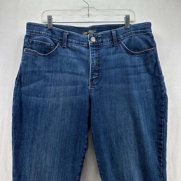 Lee Jeans Womens Sz 18 Flex Motion Regular Fit Straight leg Mid Rise Denim Blue - Picture 3 of 11
